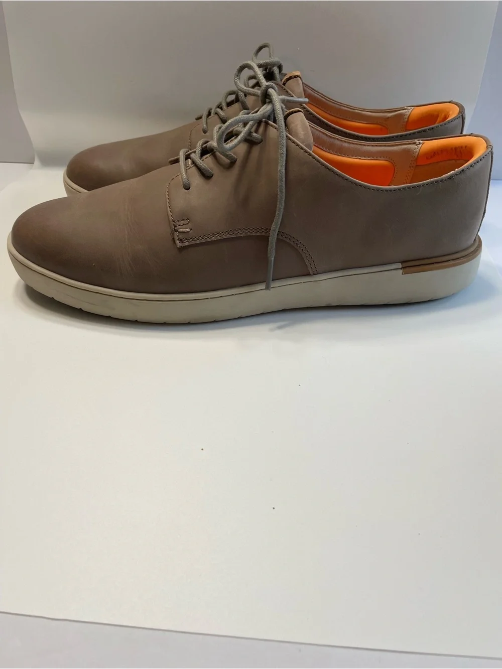 Hush Puppies Men’s Taupe Leather Lace-Up Oxfords with Orange Insole